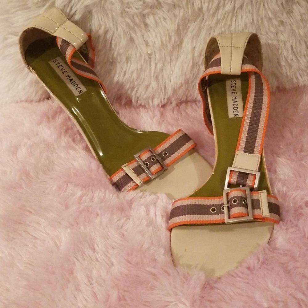 Steve Madden sports stiletto